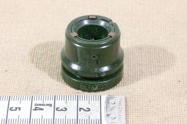 PORTA MAQUINA BERGEON 2640  7¾''