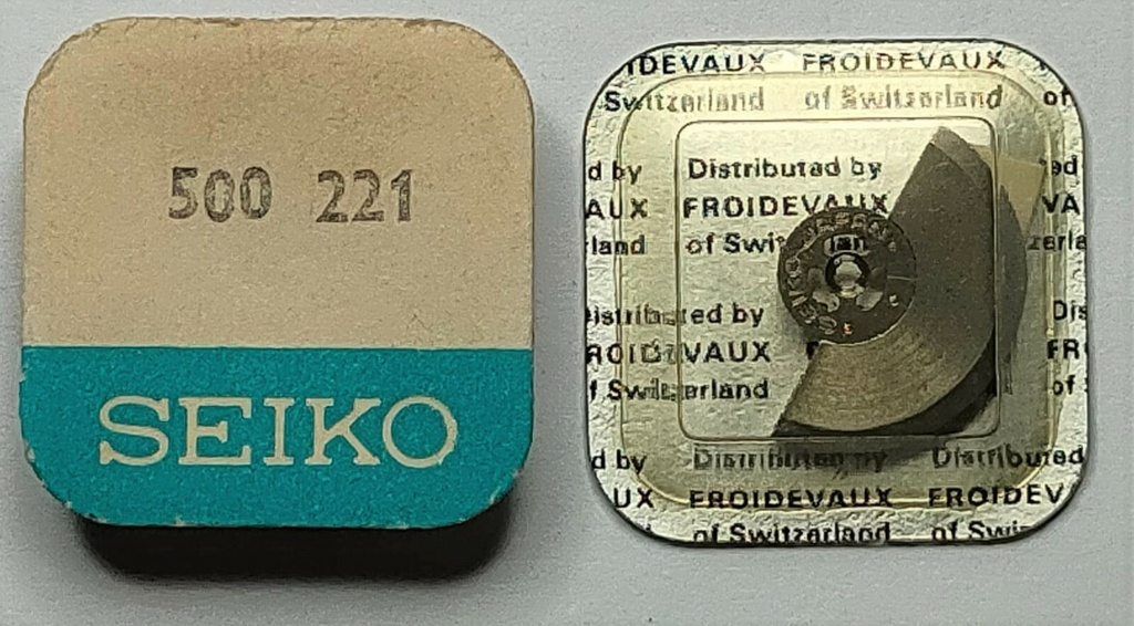 SEIKO 2205 #500 221